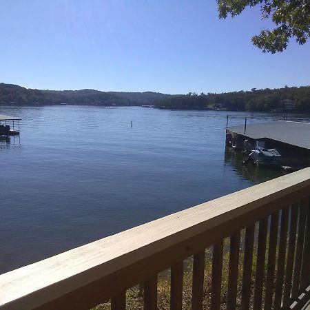Wilsons On The Lake Hotel Camdenton Exterior foto
