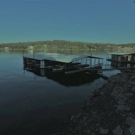 Wilsons On The Lake Hotel Camdenton Exterior foto